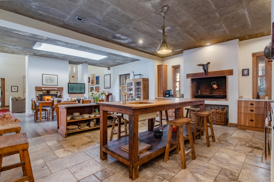 4 Bedroom Property for Sale in Lemoenkloof Western Cape